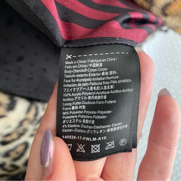 Faux fur leopard coat - sz small - Picture 7 of 7